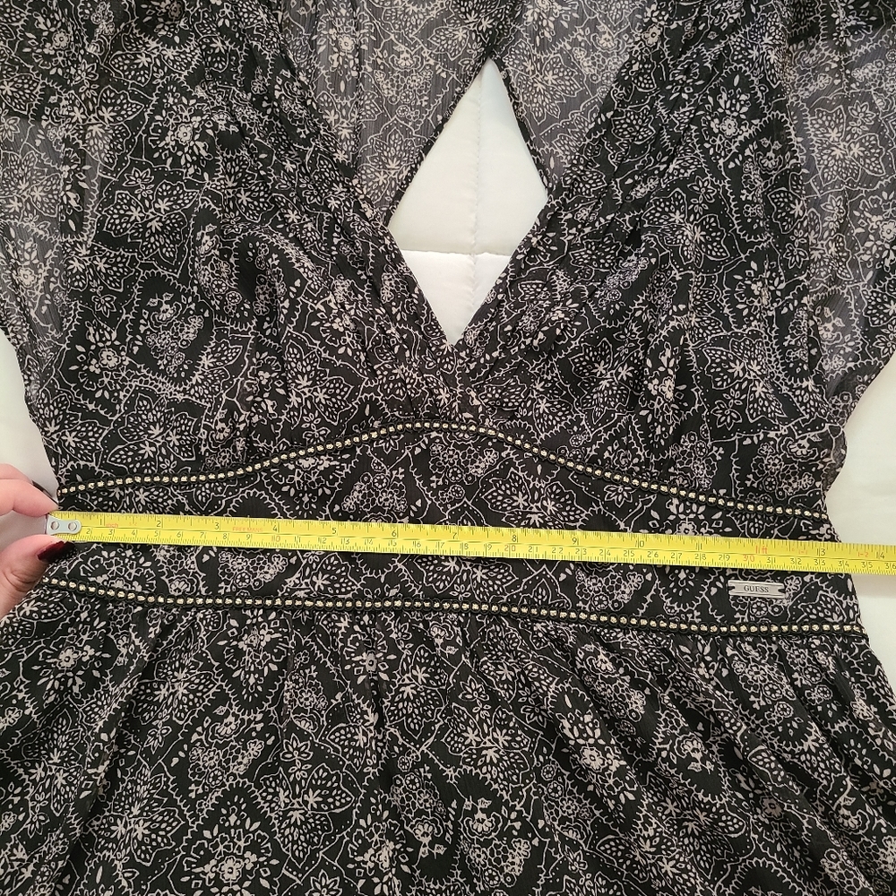GUESS BLACK/WHITE FLORAL PRINT DRESS - Picture 8 of 9